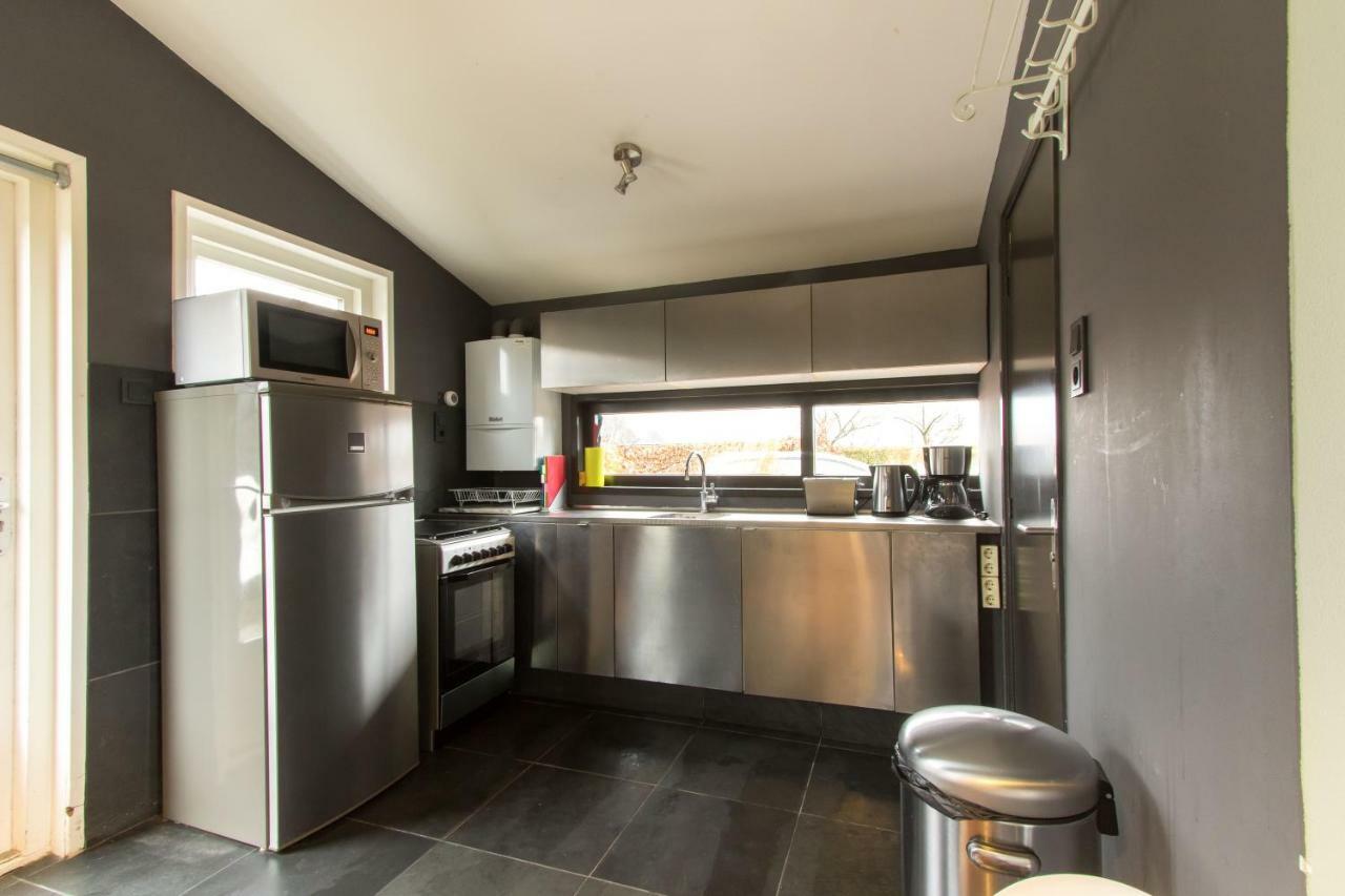 Garden House, Private Studio Apartment With Wifi And Free Parking For 1 Car Weesp Bagian luar foto