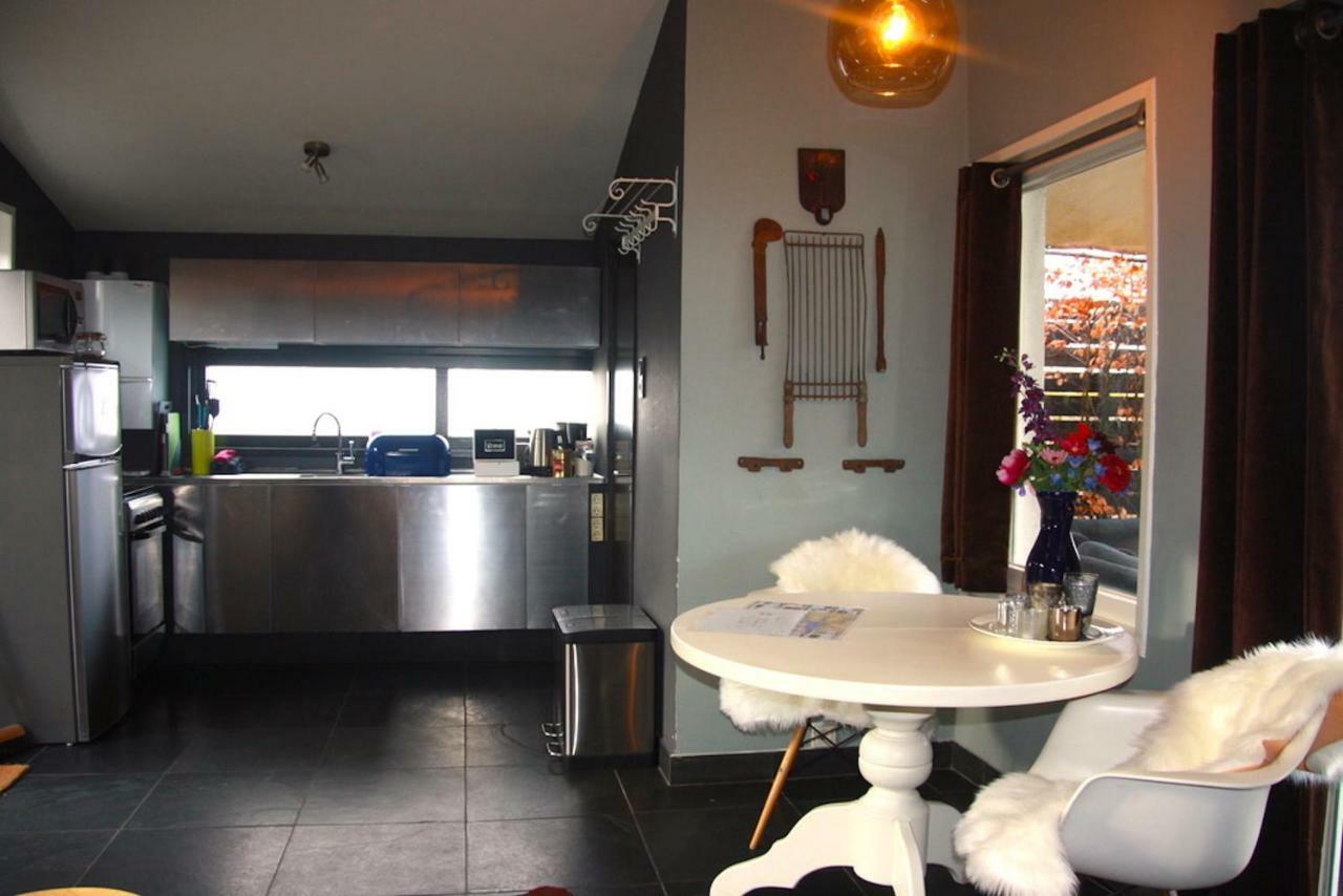 Garden House, Private Studio Apartment With Wifi And Free Parking For 1 Car Weesp Bagian luar foto